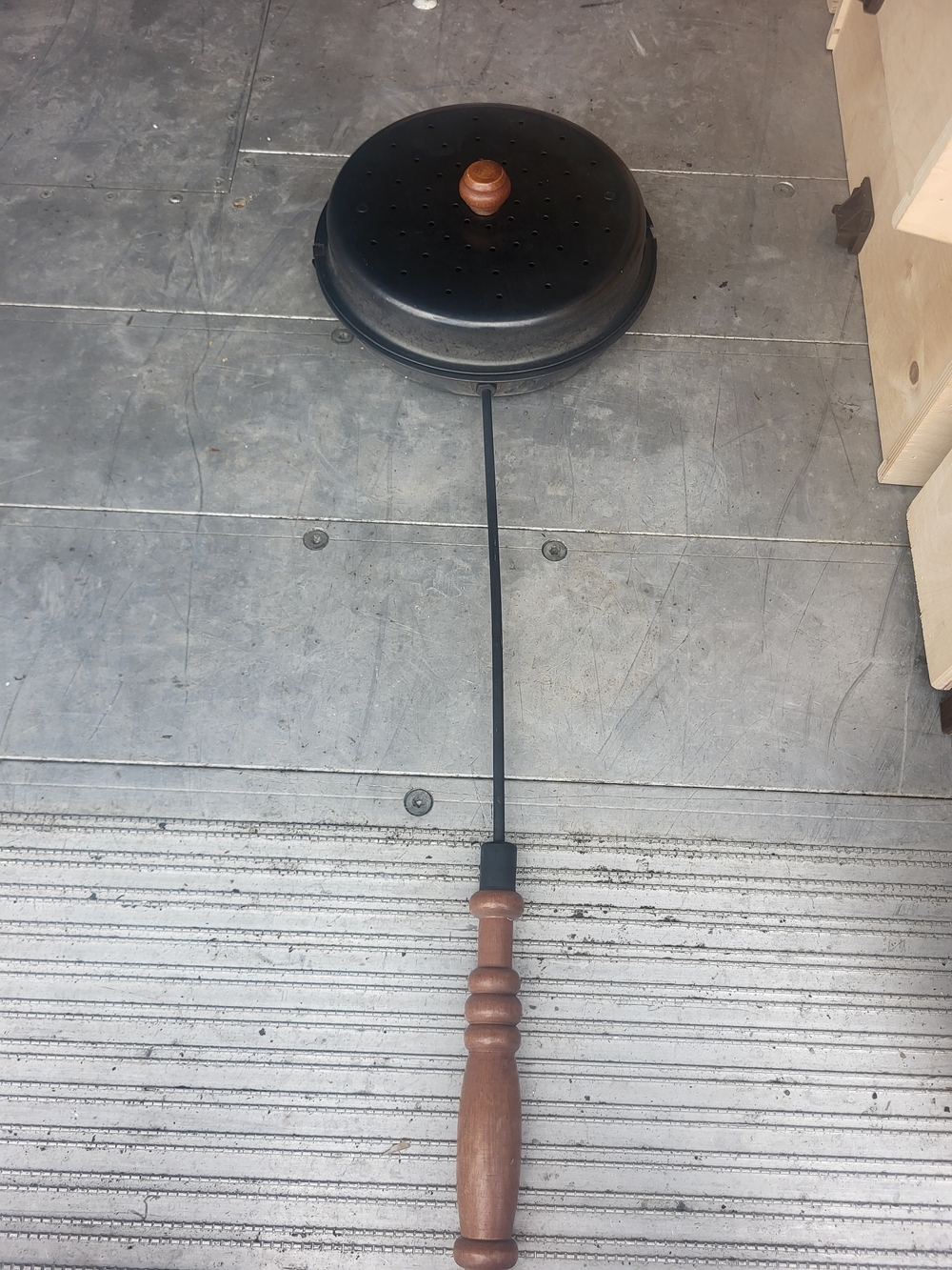 Black Cast Iron Stovetop Popover Pan with Wooden Handle